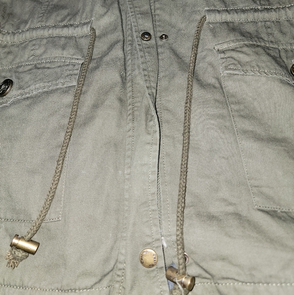 C'Esttoi Faux Fur Lined Utility Vest - 2XL - Green - Picture 9 of 10